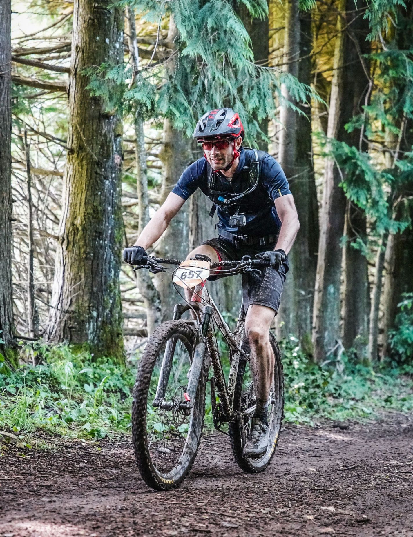 Test en conditions réelles d'un VTT Shan GT lors d'un raid VTT, montage personnalisé dans l'atelier Le Bon Vélo