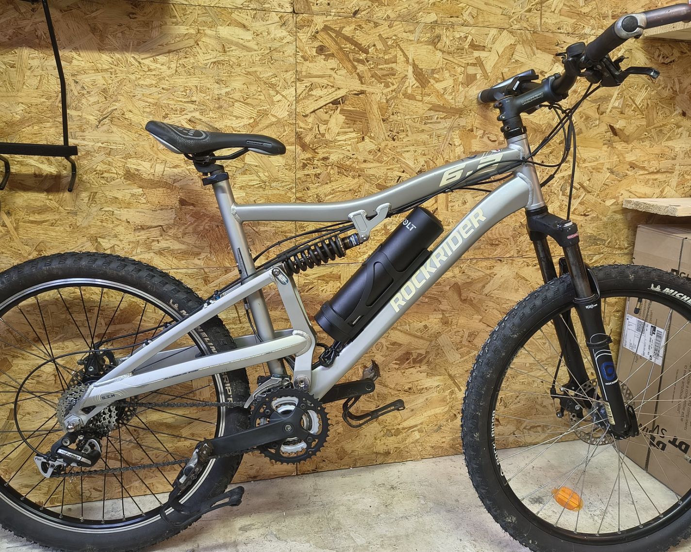 VTT tout-suspendu Rockrider 6.3 électrifié avec kit moteur roue arrière Syklo