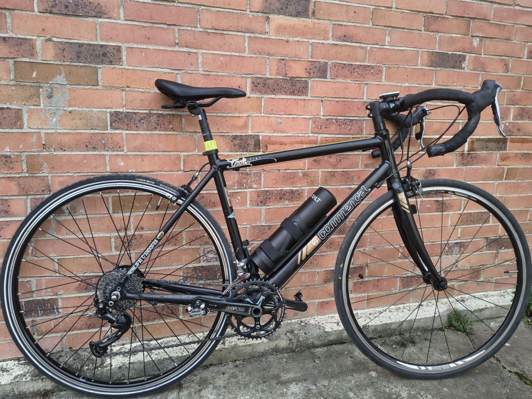 Installation d'un moteur électrique sur un vélo de route à Angers